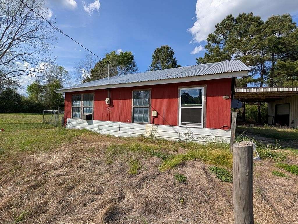 3.52 Acres of Land with Home for Sale in Lufkin, Texas