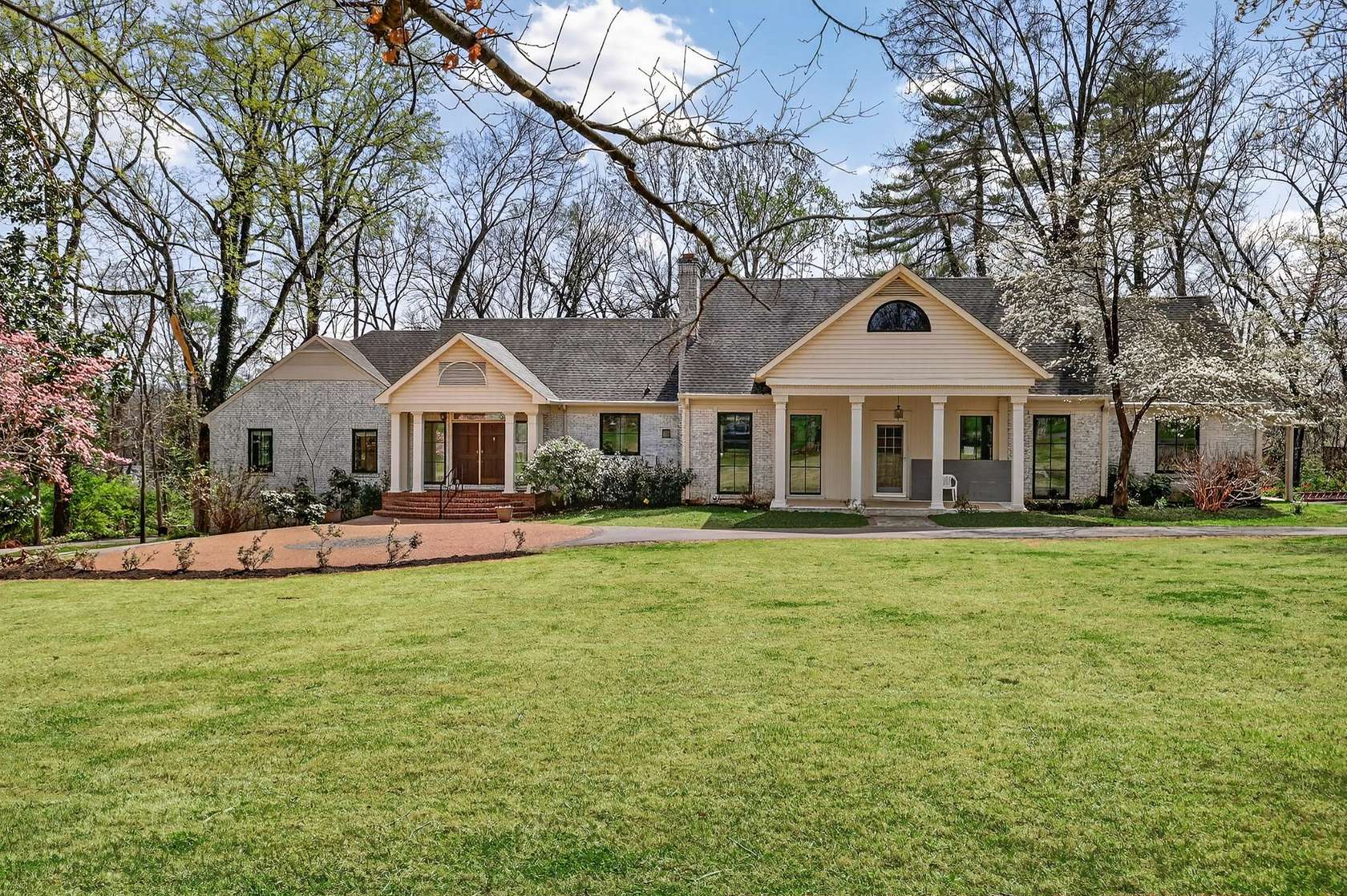 1.69 Acres of Land with Home for Sale in Nashville, Tennessee