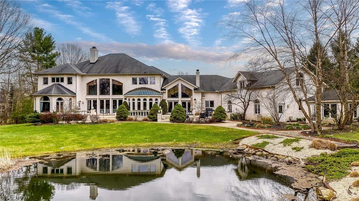 2.68 Acres of Land with Home for Sale in Moreland Hills, Ohio