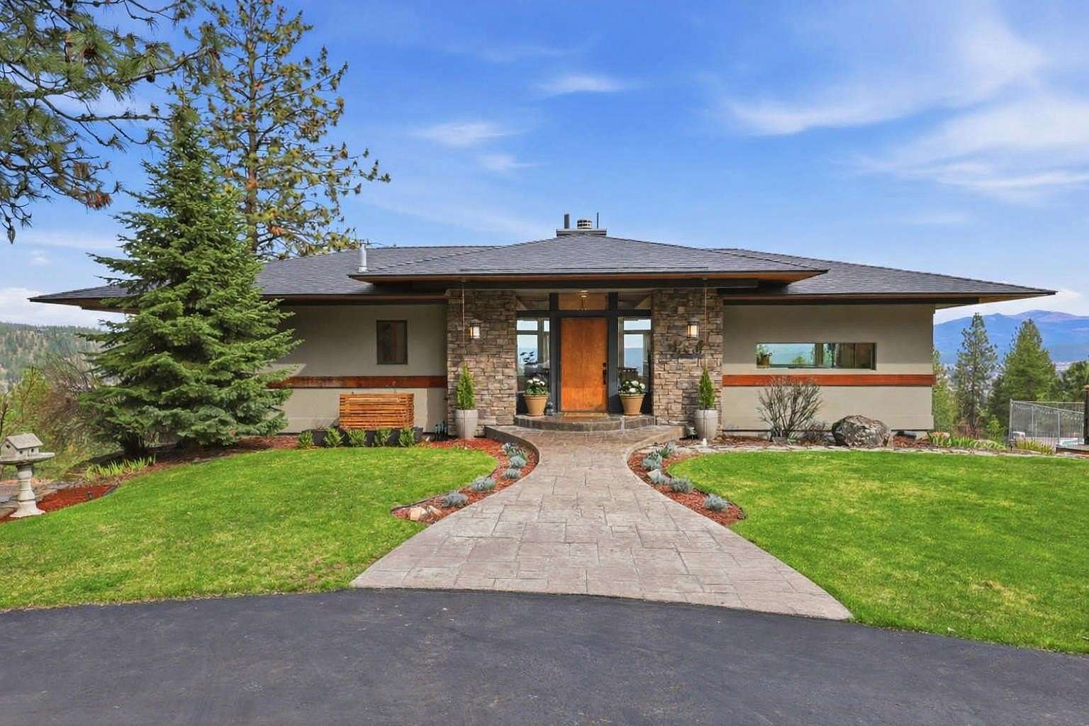 5 Acres of Land with Home for Sale in Otis Orchards, Washington