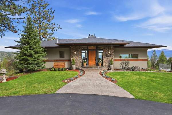 5 Acres of Land with Home for Sale in Otis Orchards, Washington