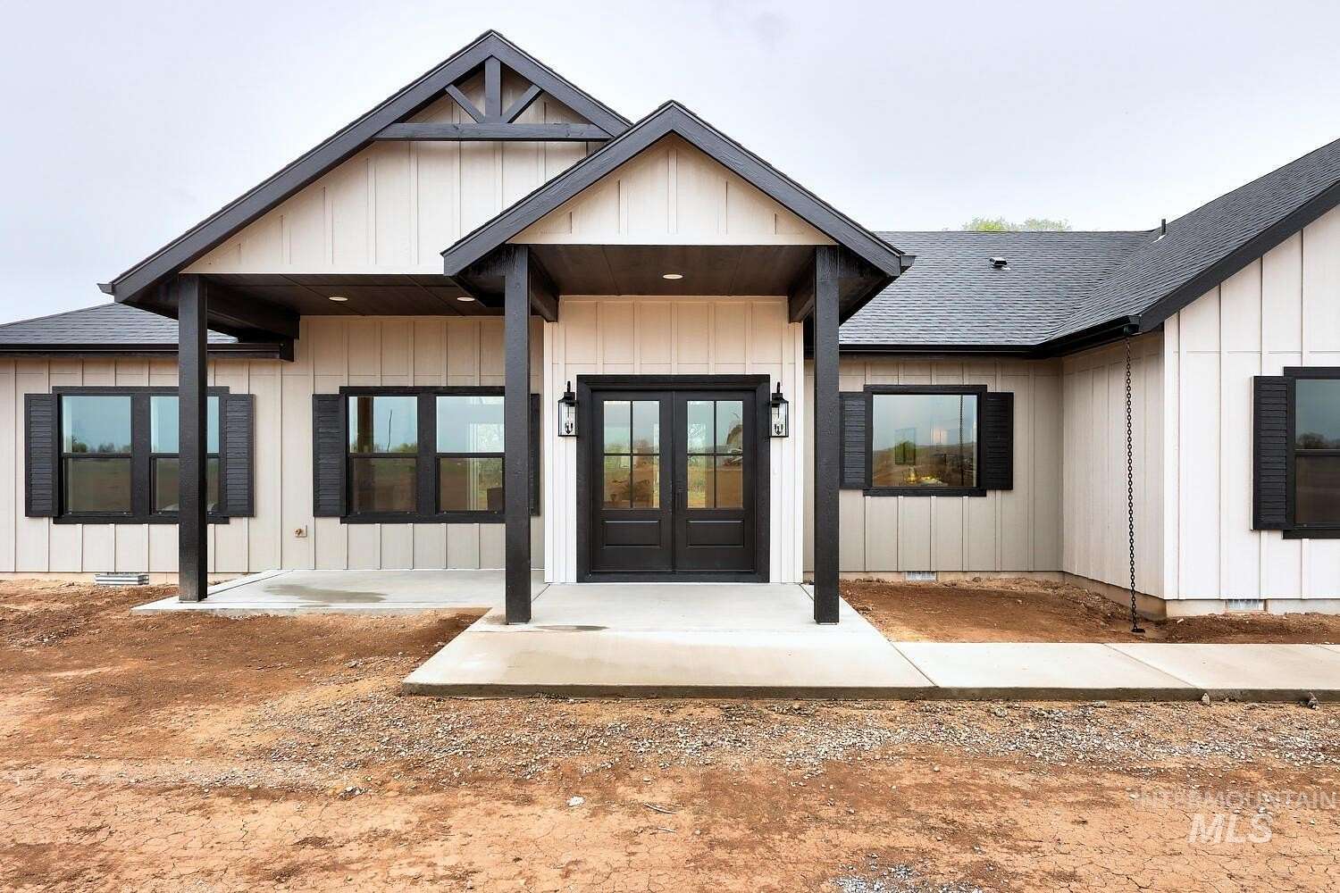 8.64 Acres of Land with Home for Sale in New Plymouth, Idaho