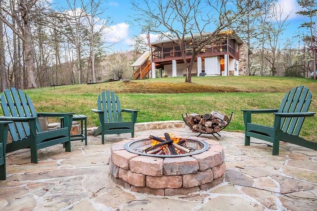 6.39 Acres of Land with Home for Sale in Blue Ridge, Georgia