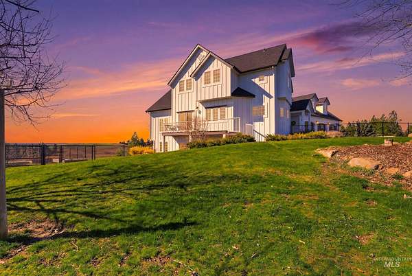 10.2 Acres of Land with Home for Sale in Moscow, Idaho