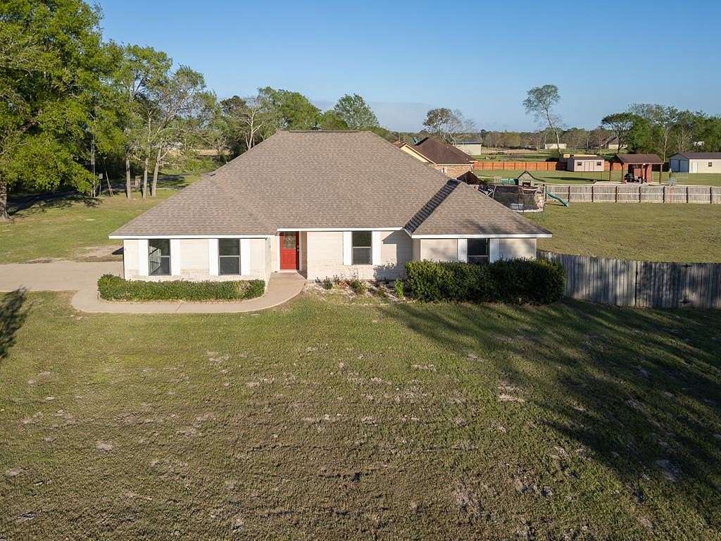 1.54 Acres of Land with Home for Sale in Lufkin, Texas