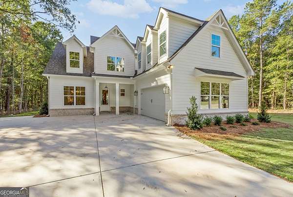 3.27 Acres of Land with Home for Sale in Fayetteville, Georgia