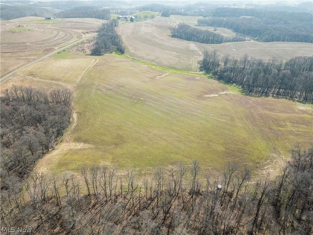 25.5 Acres of Agricultural & Residential Land for Auction in Fresno, Ohio