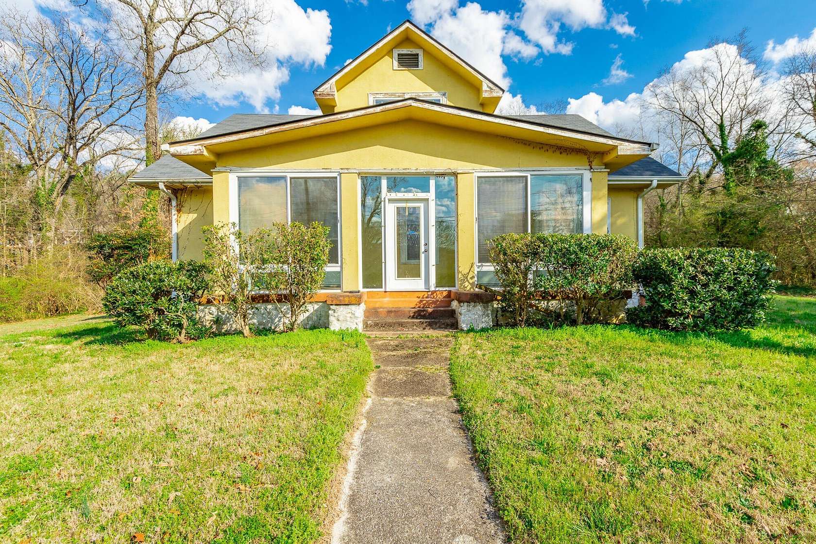 2 Acres of Land with Home for Sale in Chattanooga, Tennessee