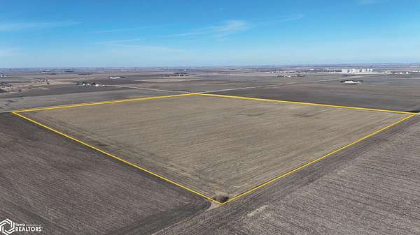 117 Acres of Agricultural Land for Sale in Farnhamville, Iowa
