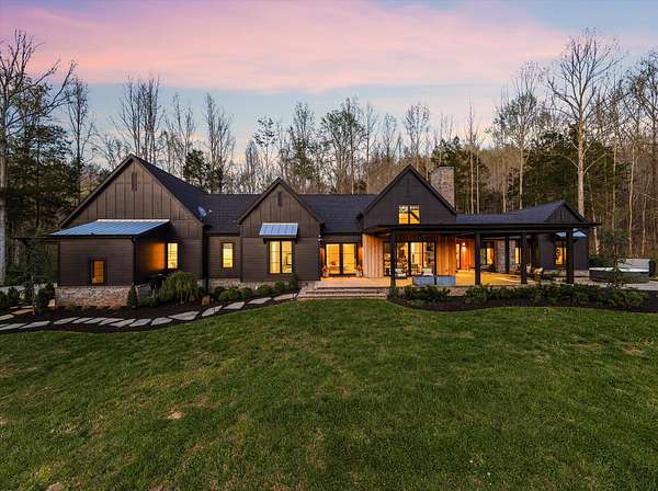 31 Acres of Land with Home for Sale in Franklin, Tennessee