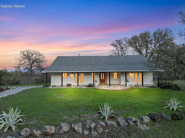 40 Acres of Land with Home for Sale in Redding, California