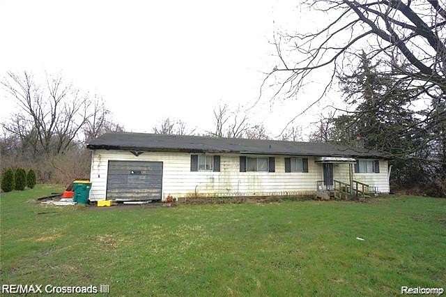 1.56 Acres of Improved Mixed-Use Land for Sale in Van Buren Charter Township, Michigan