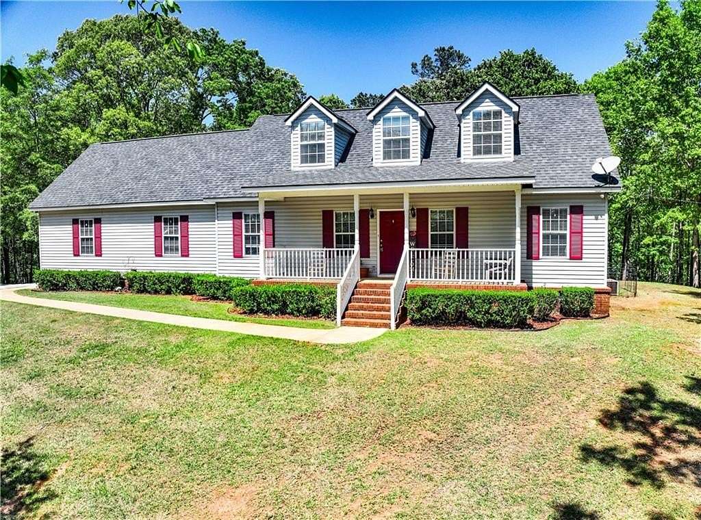 5 Acres of Land with Home for Sale in Valley, Alabama