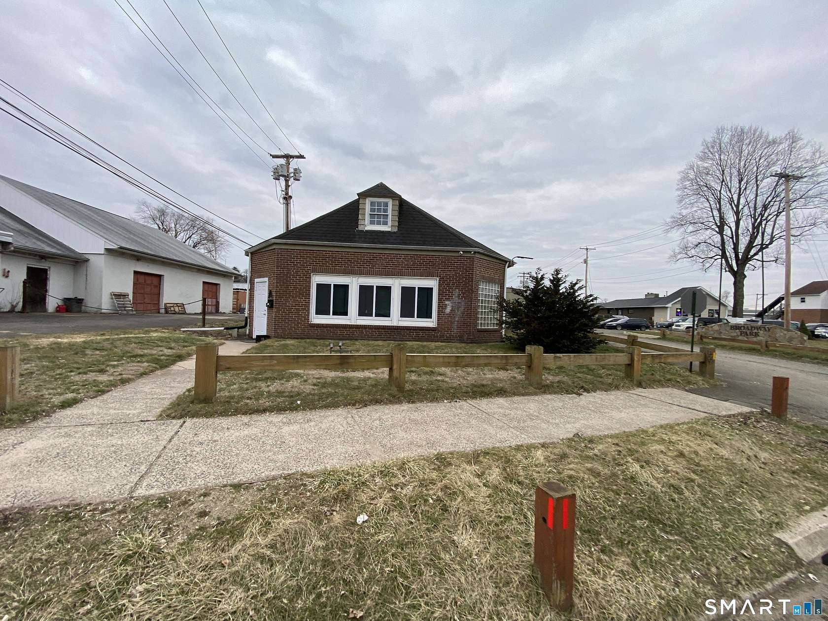 2 Acres of Improved Commercial Land for Sale in North Haven, Connecticut