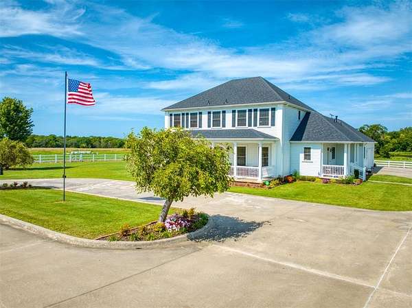 155 Acres of Land with Home for Sale in Holdenville, Oklahoma