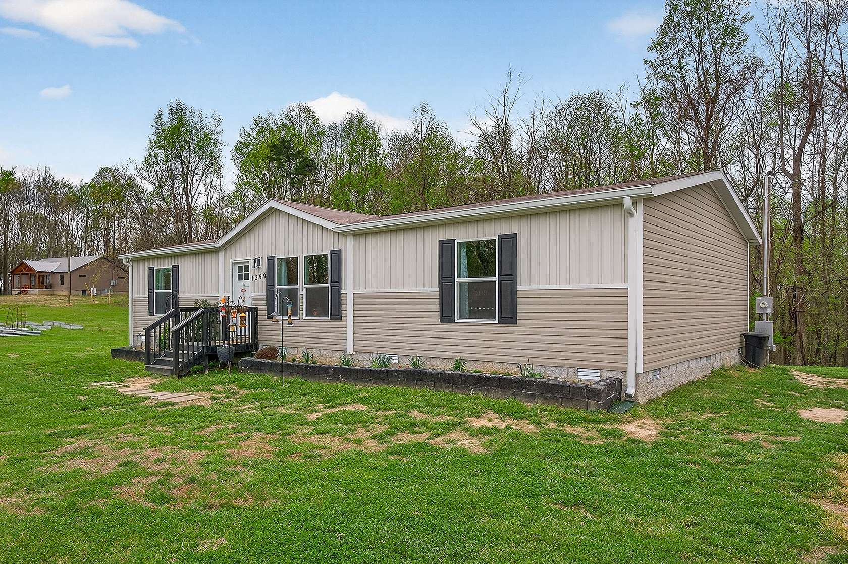 5.57 Acres of Land with Home for Sale in Liberty, Tennessee