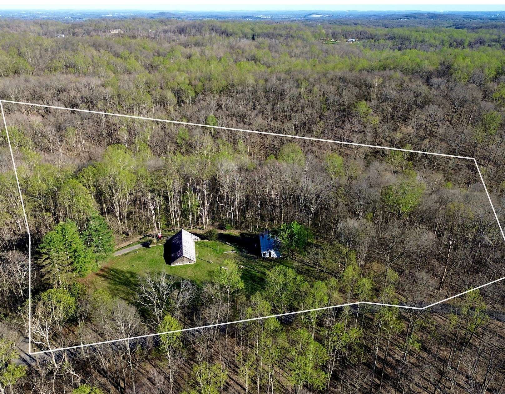 7 Acres of Residential Land for Sale in Hendersonville, Tennessee