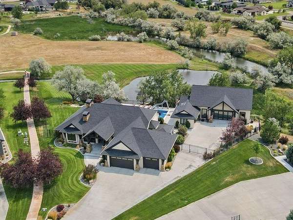 1.7 Acres of Land with Home for Sale in Billings, Montana