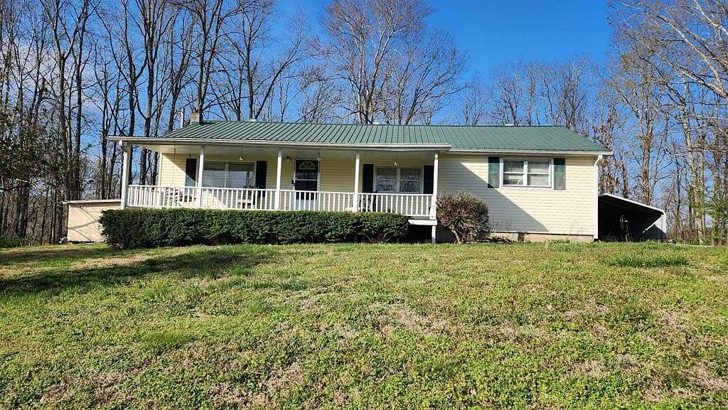24 Acres of Land with Home for Sale in Celina, Tennessee