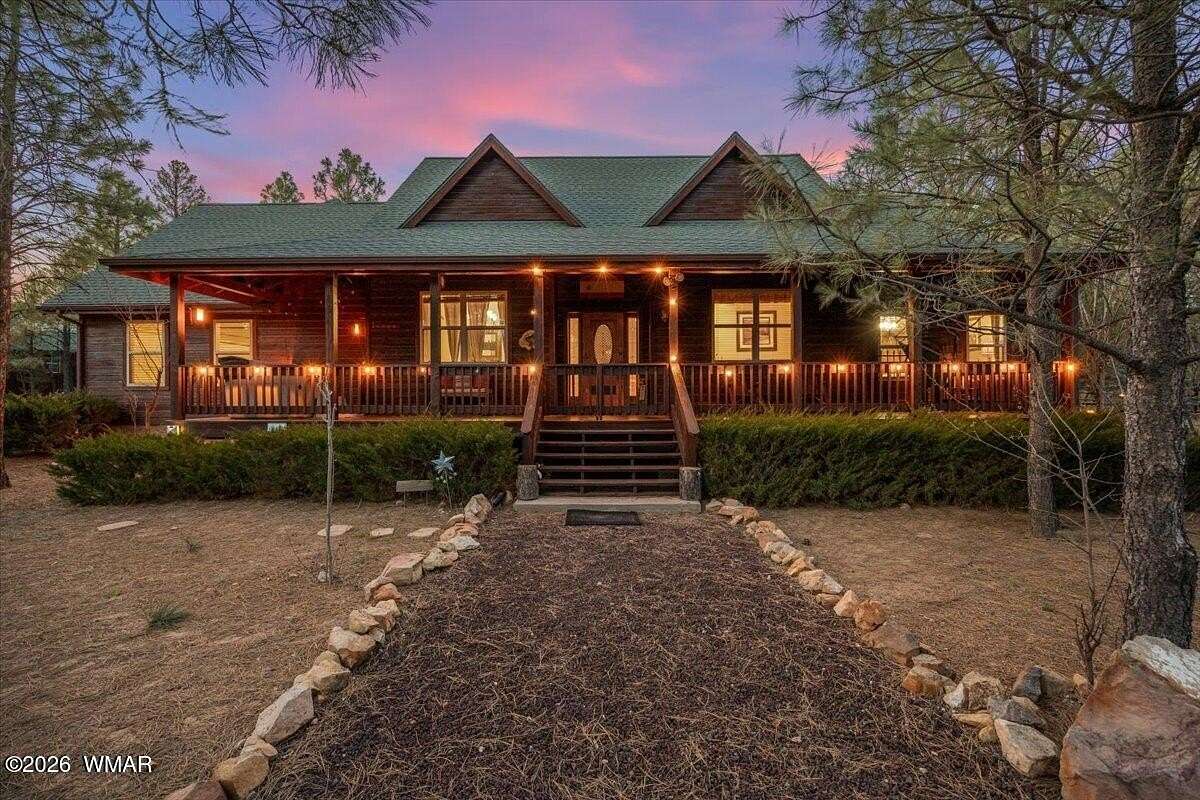 1.56 Acres of Land with Home for Sale in Overgaard, Arizona