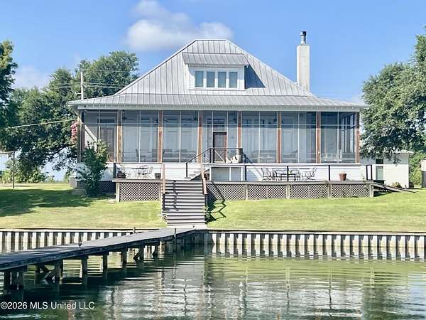 100 Acres of Land with Home for Sale in Ferriday, Louisiana