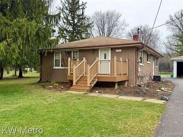 2 Acres of Land with Home for Sale in Flint, Michigan