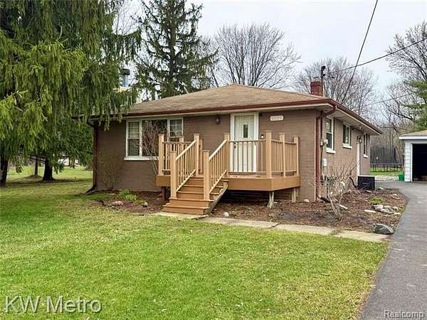 2 Acres of Land with Home for Sale in Flint, Michigan