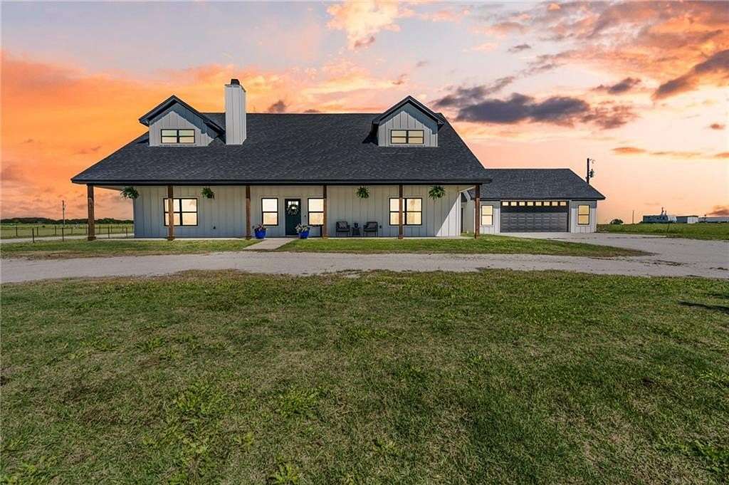 2 Acres of Land with Home for Sale in China Spring, Texas