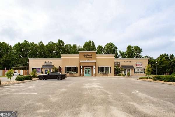 5 Acres of Improved Commercial Land for Sale in Blackshear, Georgia