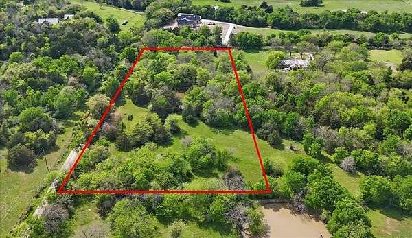 5 Acres of Residential Land for Sale in Greenville, Texas