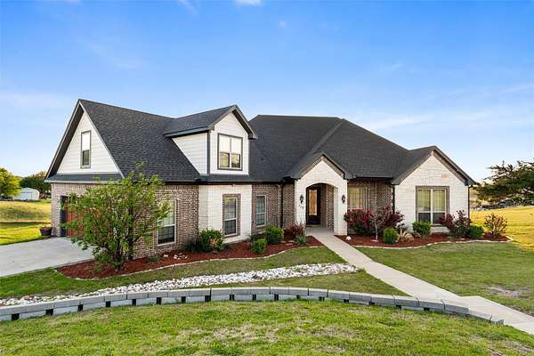 2.33 Acres of Land with Home for Sale in Ennis, Texas