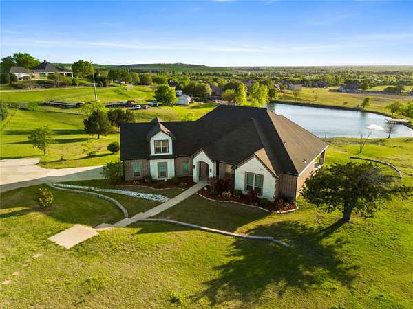 2.33 Acres of Land with Home for Sale in Ennis, Texas