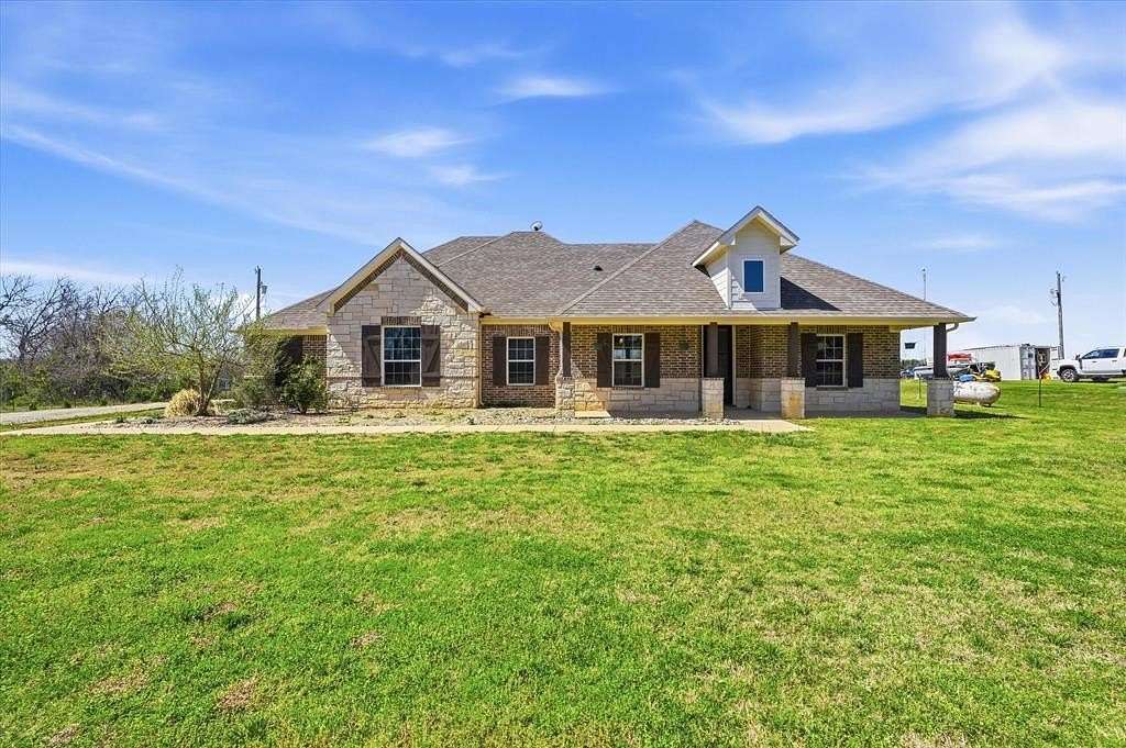 1.5 Acres of Land with Home for Sale in Celeste, Texas