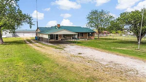 7.5 Acres of Land with Home for Sale in St. Paul, Texas