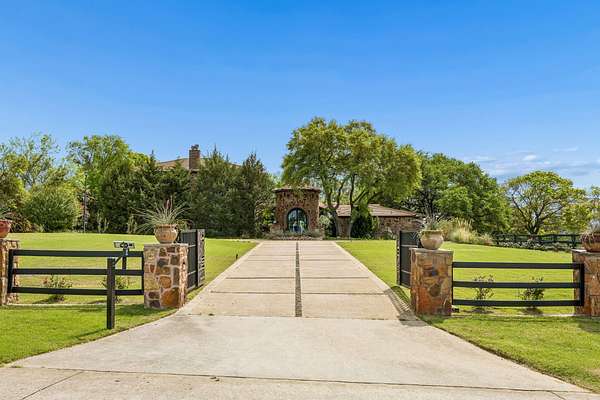 2.89 Acres of Land with Home for Sale in Plano, Texas