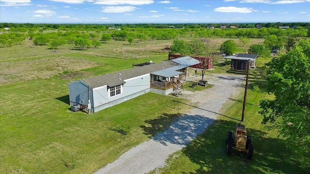 5 Acres of Land with Home for Sale in Corsicana, Texas