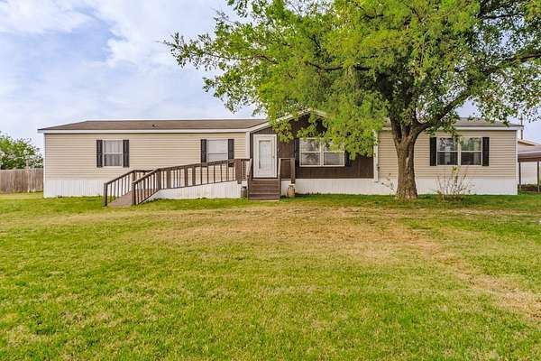1.55 Acres of Land with Home for Sale in Decatur, Texas