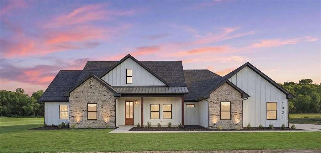 2 Acres of Land with Home for Sale in Weatherford, Texas