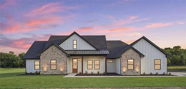 2 Acres of Land with Home for Sale in Weatherford, Texas