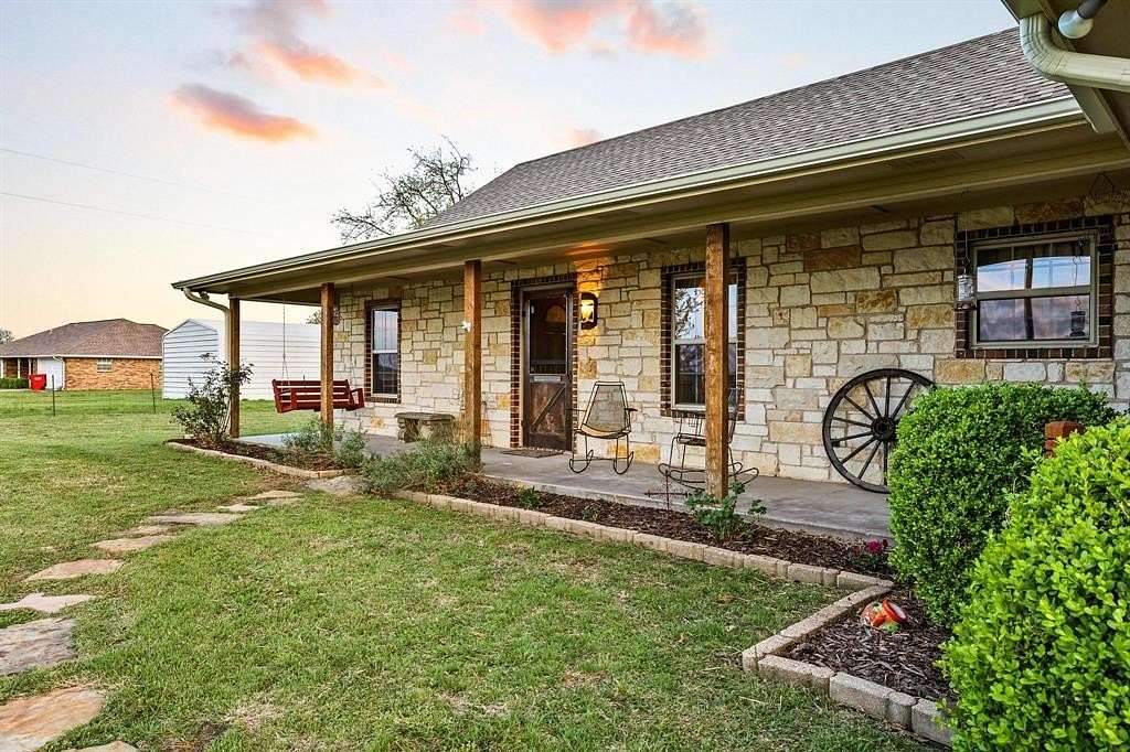 8 Acres of Land with Home for Sale in Leonard, Texas