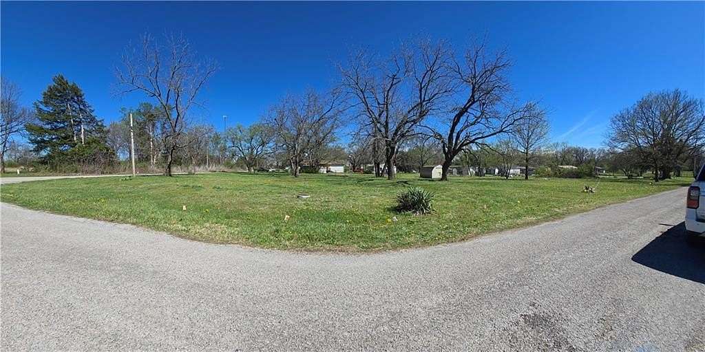 0.32 Acres of Residential Land for Sale in Pleasanton, Kansas