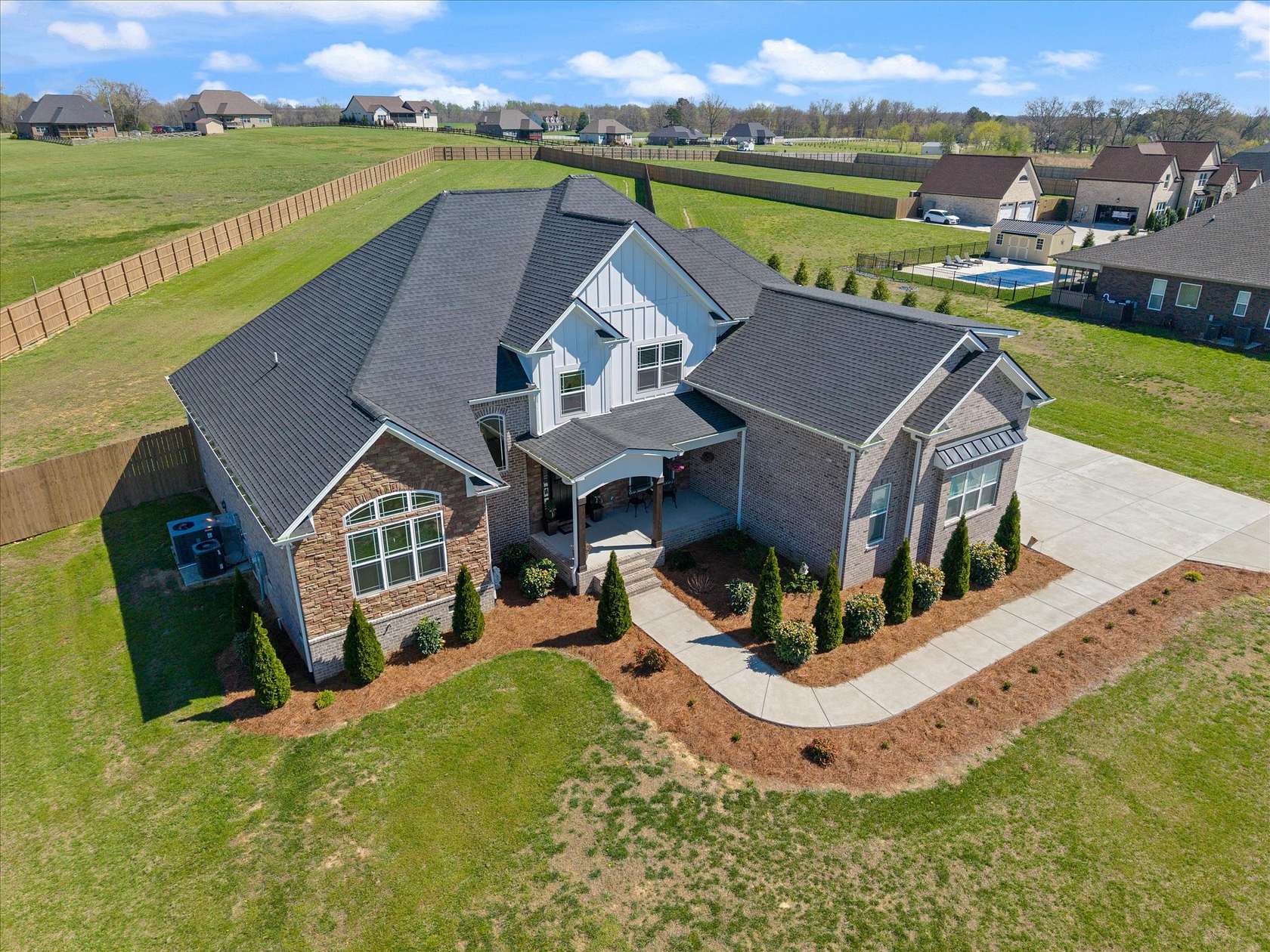 2.29 Acres of Land with Home for Sale in Greenbrier, Tennessee