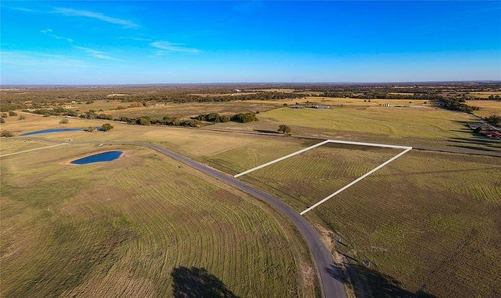2 Acres of Land for Sale in Bowie, Texas