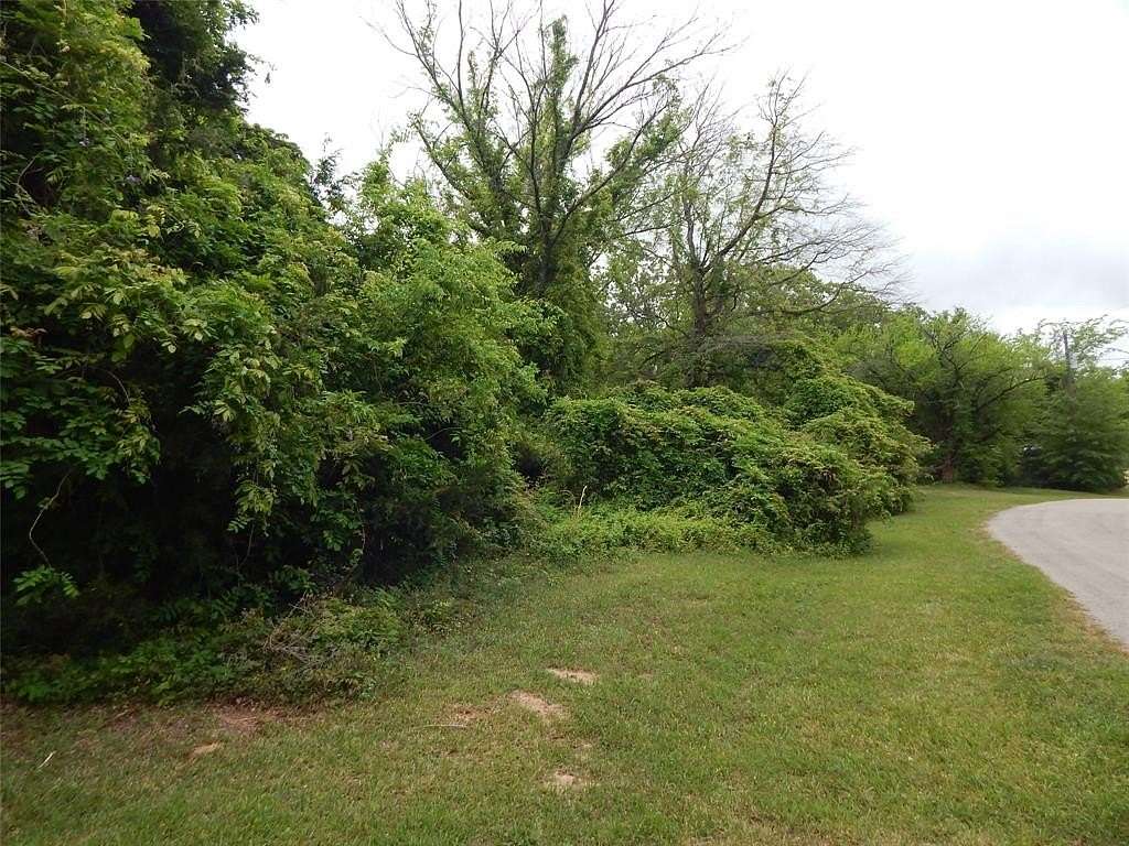 2 Acres of Residential Land for Sale in Quitman, Texas