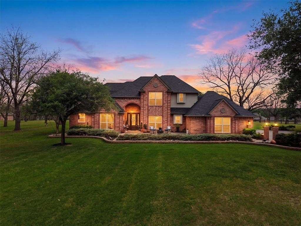 4.64 Acres of Land with Home for Sale in Granbury, Texas