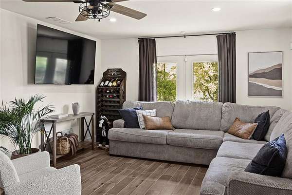 10 Acres of Land with Home for Sale in Mount Pleasant, Texas