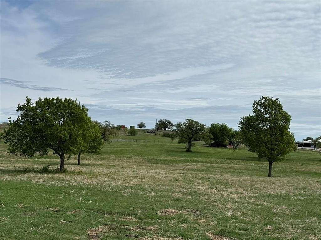 19 Acres of Land for Sale in Stephenville, Texas