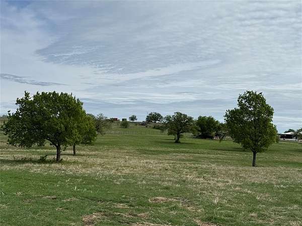 19 Acres of Land for Sale in Stephenville, Texas