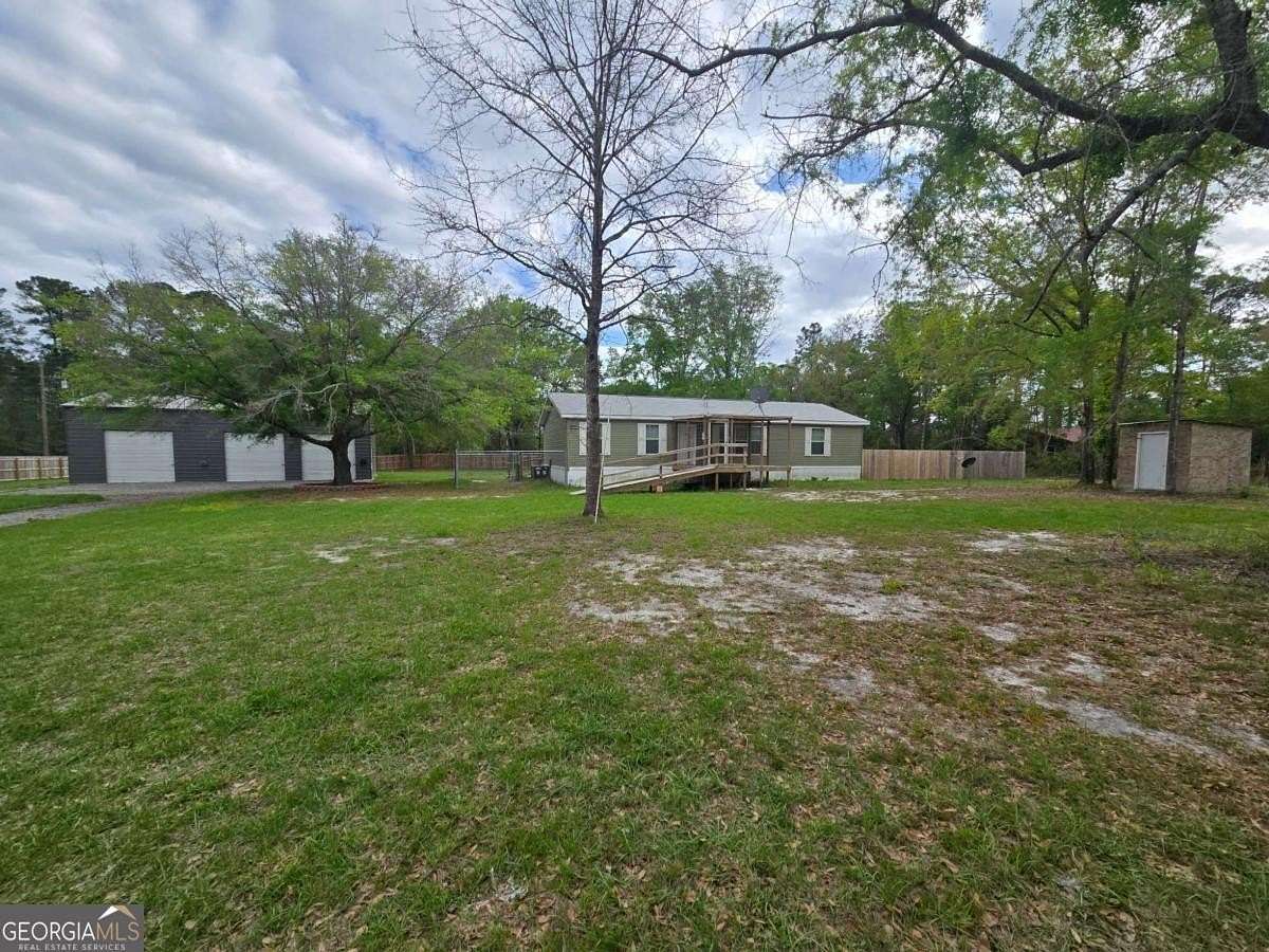 1.67 Acres of Land with Home for Sale in Jesup, Georgia
