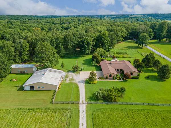 39 Acres of Land with Home for Sale in Dickson, Tennessee